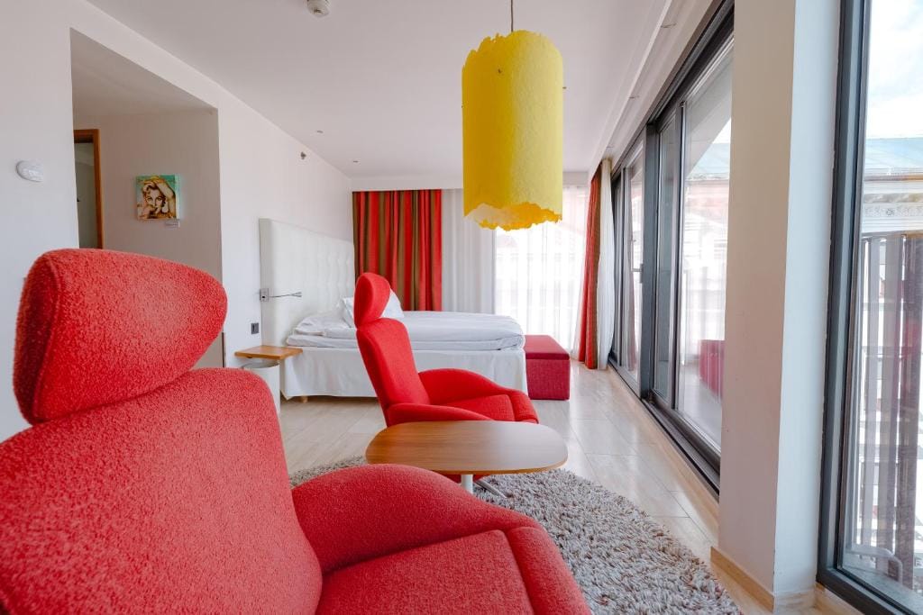 Avalon Hotel — 5