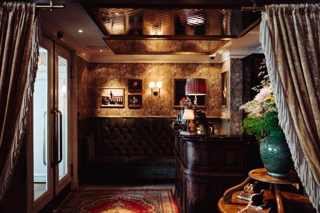 Hotel Pigalle — 2