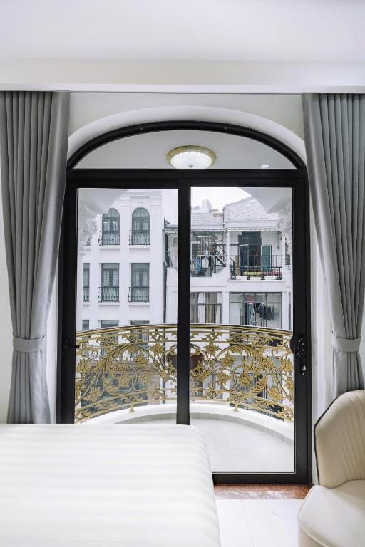 Six Brothers Boutique Hotel — 5