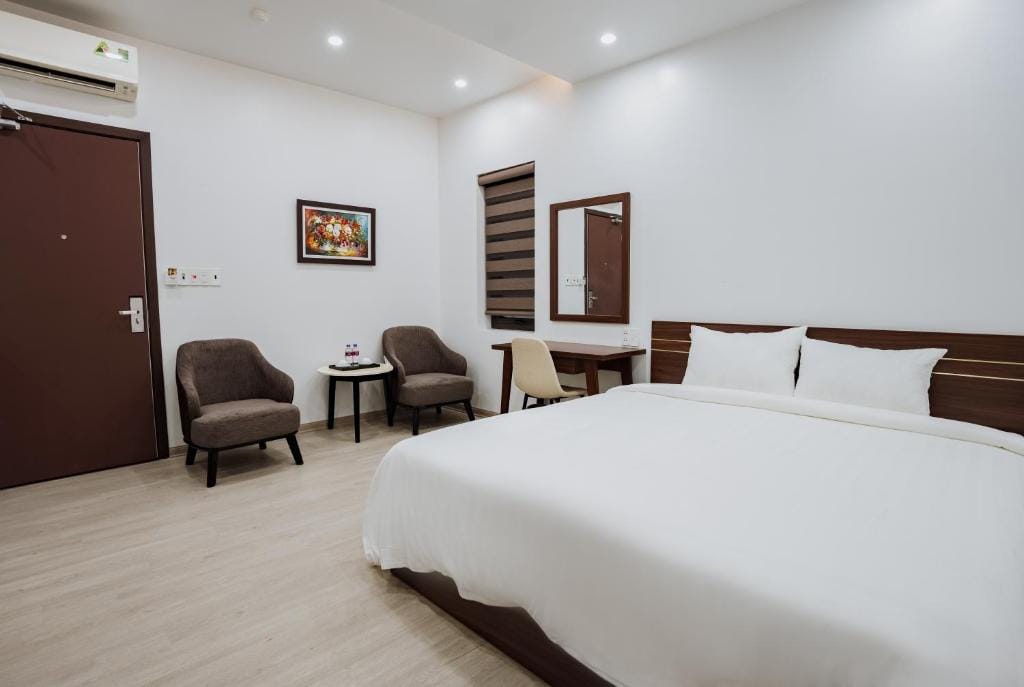 The Eastern Hotel & Apartment — 5