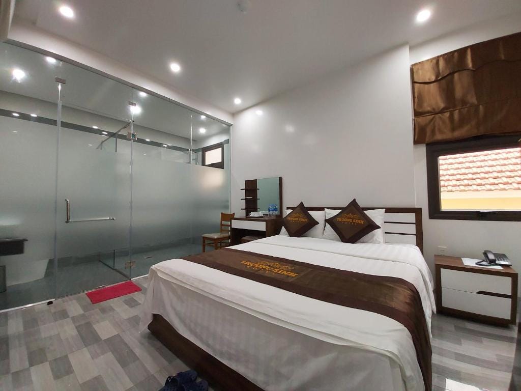 Trường Sinh Hotel — 2