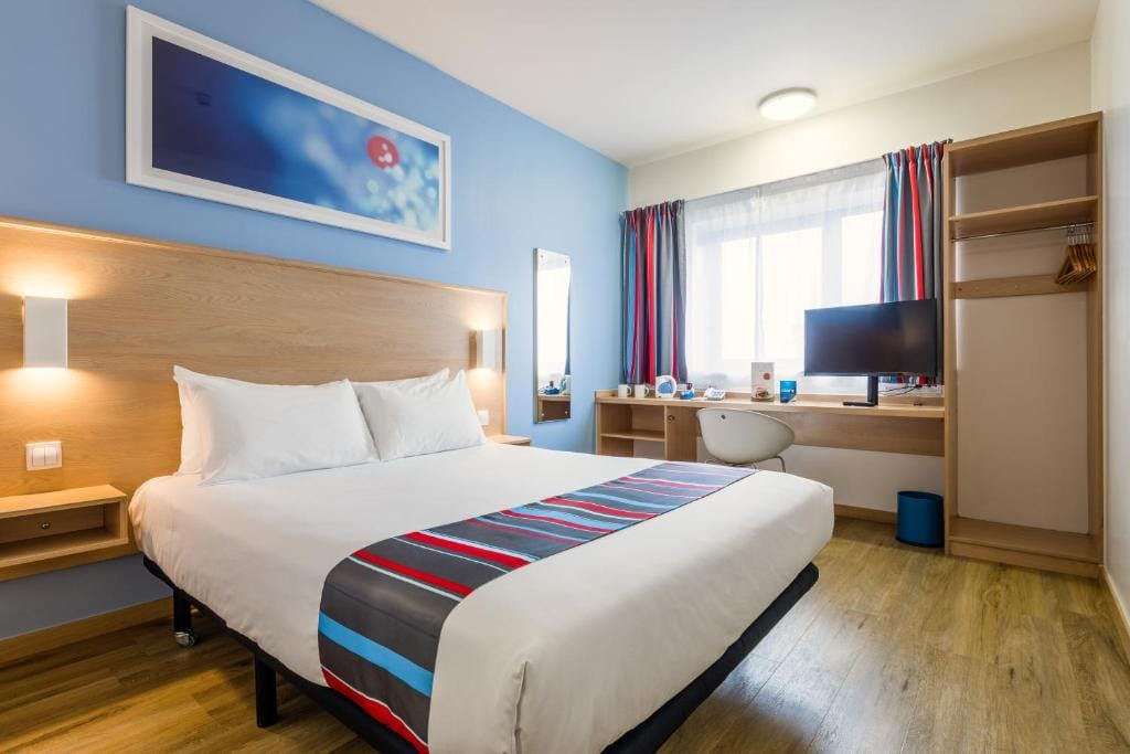 Travelodge Barcelona Fira — 1