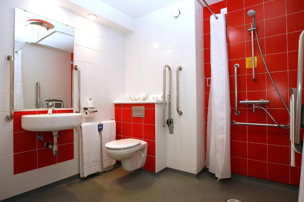 Travelodge Barcelona Fira — 3
