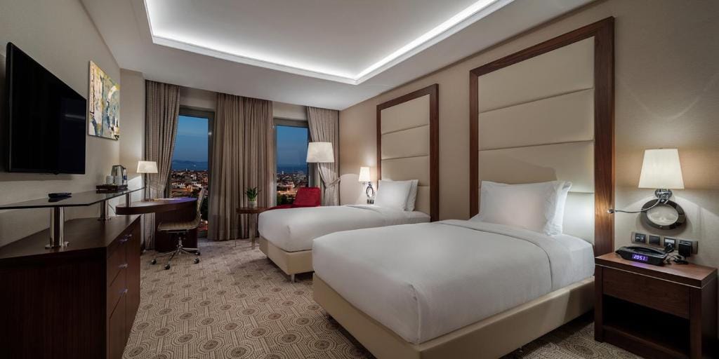 Doubletree By Hilton Istanbul Topkapi — 3