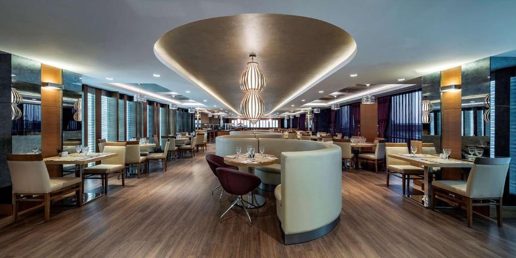 Doubletree By Hilton Istanbul Topkapi — 4