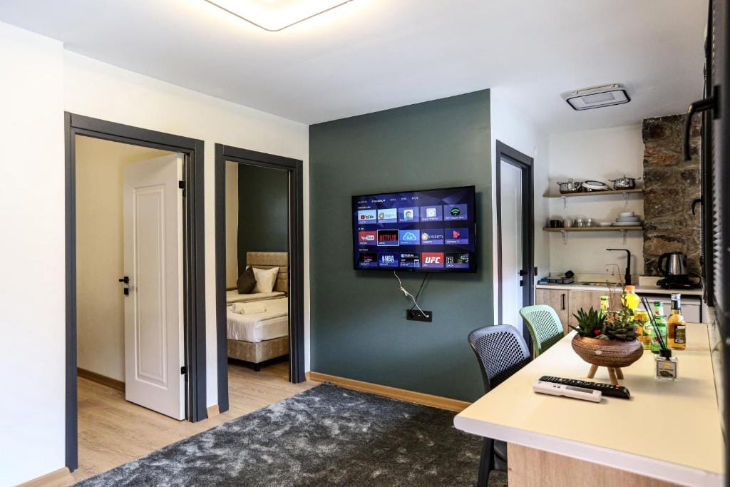 Mia Mia Suites — 2