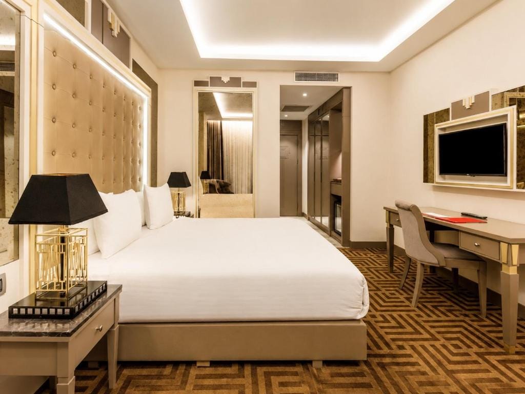 Ramada by Wyndham Istanbul Golden Horn — 1