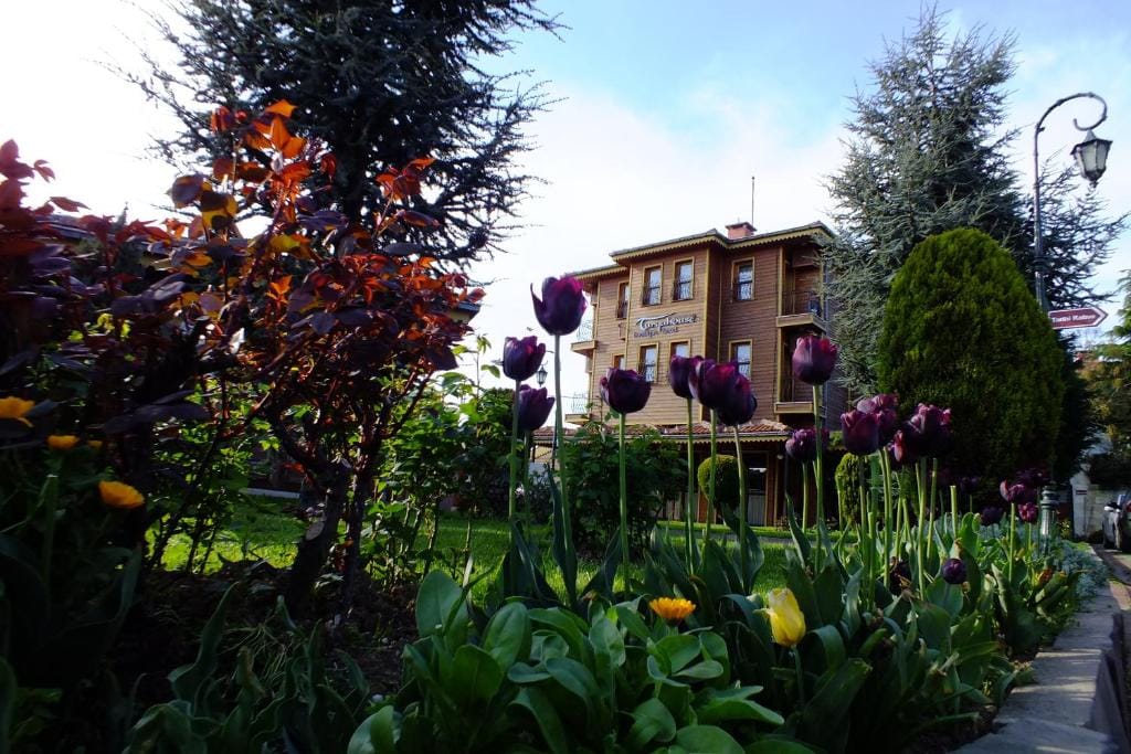 Turquhouse Hotel — 1