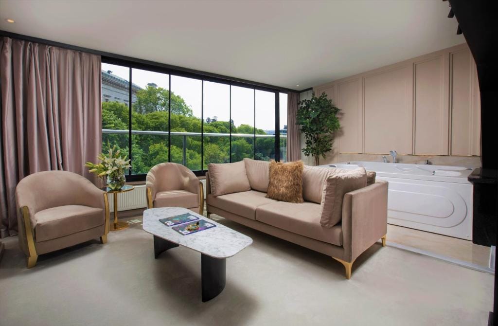 Walton Gardens Pera — 3