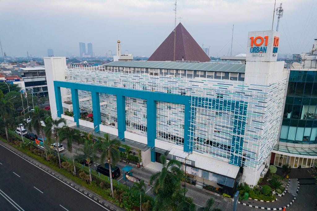 1O1 URBAN Jakarta Kelapa Gading — 2