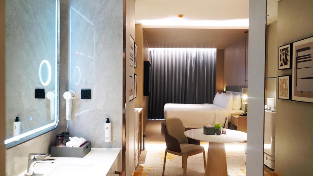 Elong Hotel Jakarta PIK — 3