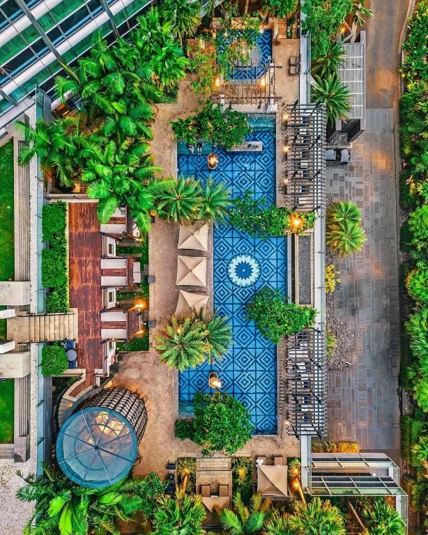 Four Seasons Hotel Jakarta — 2