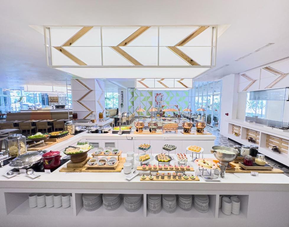 HARRIS Hotel and Conventions Kelapa Gading Jakarta — 5