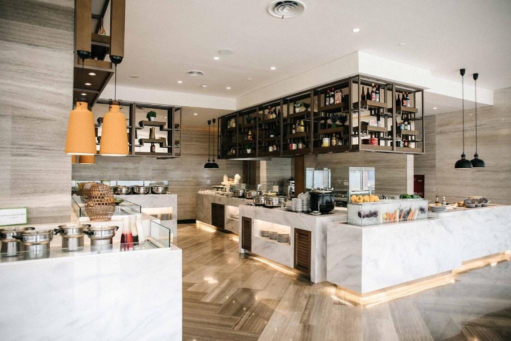 Holiday Inn & Suites Jakarta Gajah Mada by IHG — 1