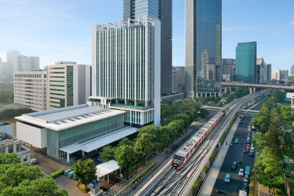 JS Luwansa Hotel & Convention Center — 1