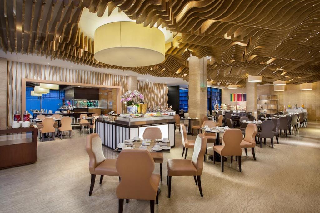 JS Luwansa Hotel & Convention Center — 5