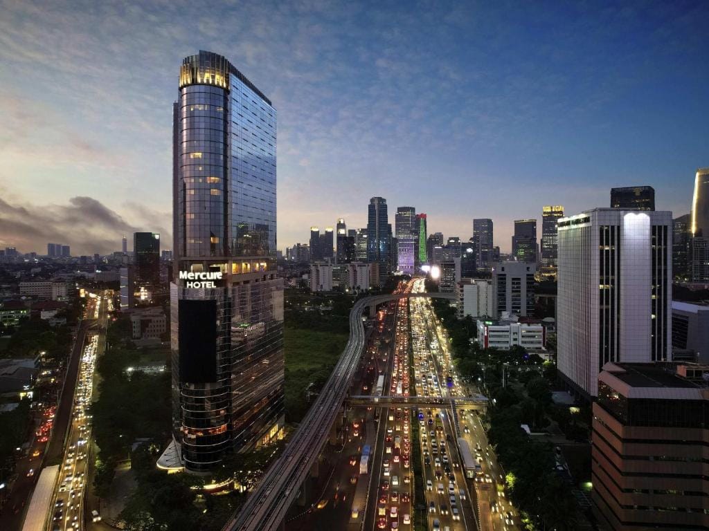 Mercure Jakarta Gatot Subroto — 1