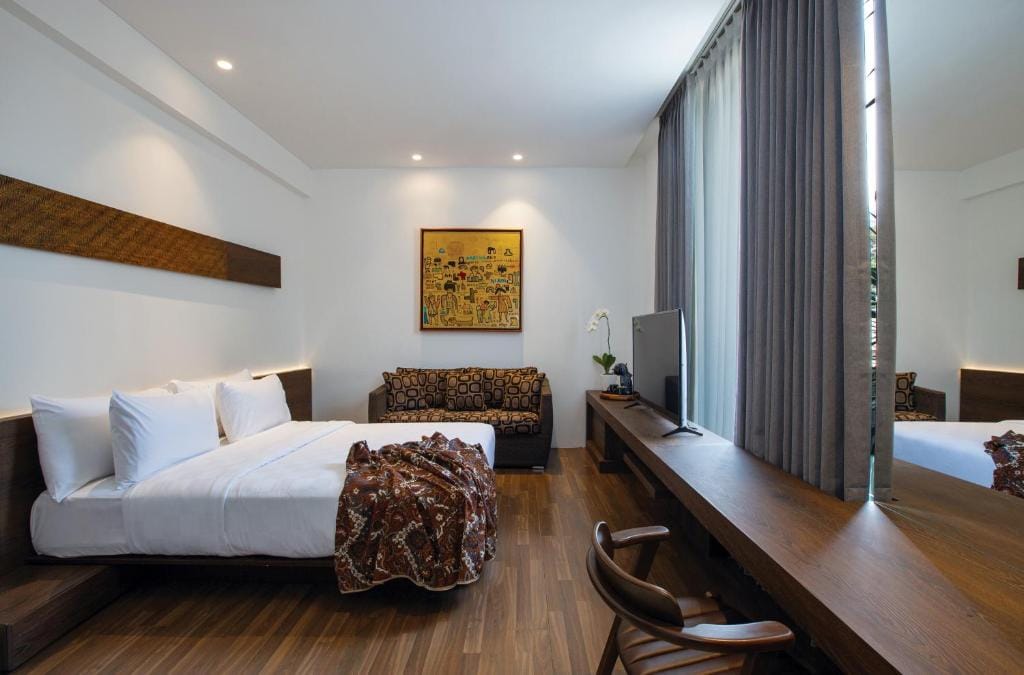 Miers Kuningan, ARTOTEL Curated — 2