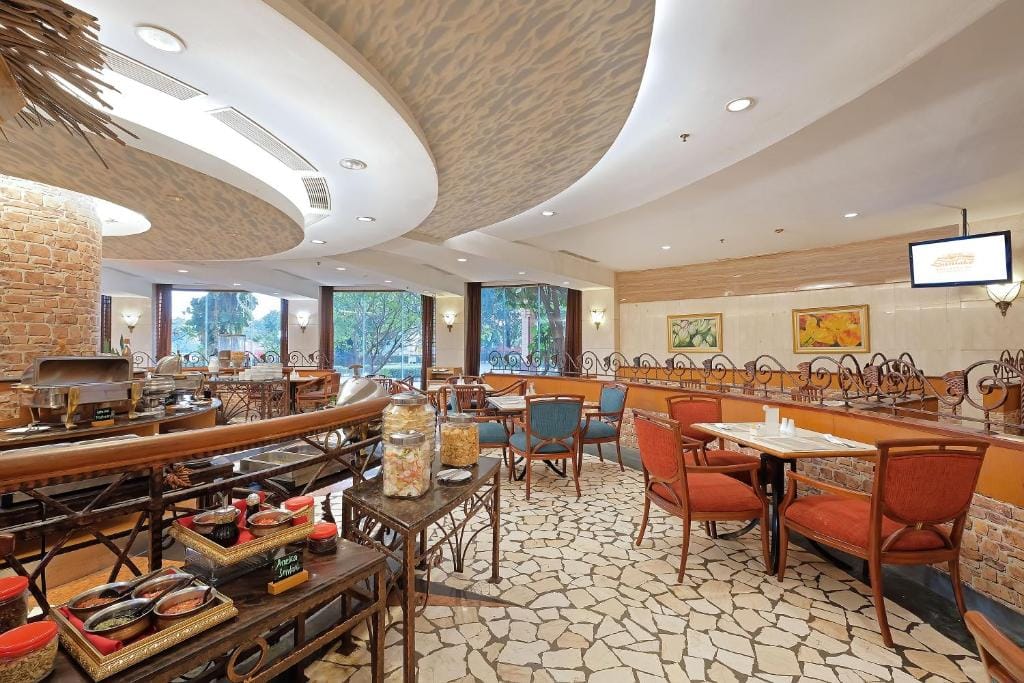 Sunlake Waterfront Resort & Convention — 5