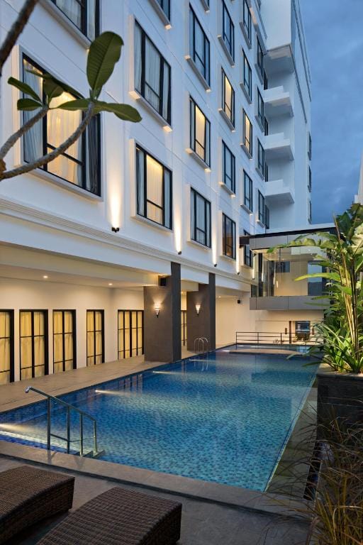 Sutasoma Hotel — 4