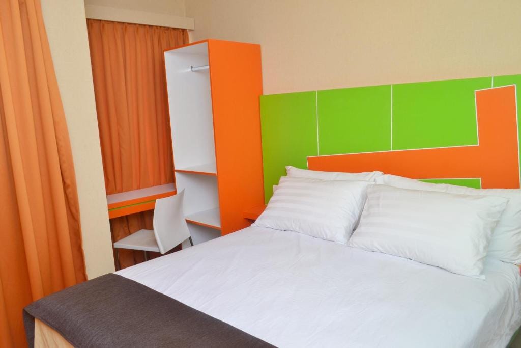 Titanium Express HomTel — 1
