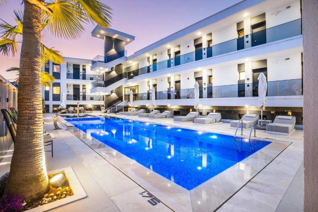 Bareti Boutique Estate — 1