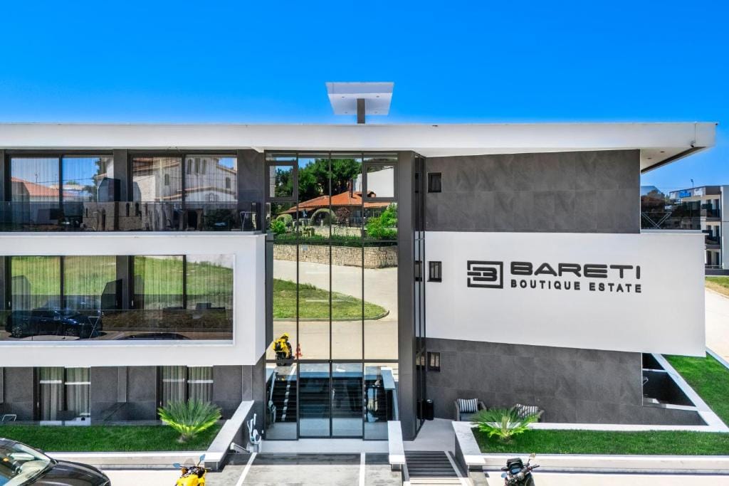 Bareti Boutique Estate — 2