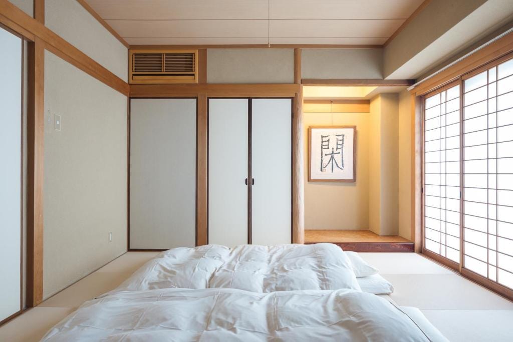 Tabiyu Abrigo — 2