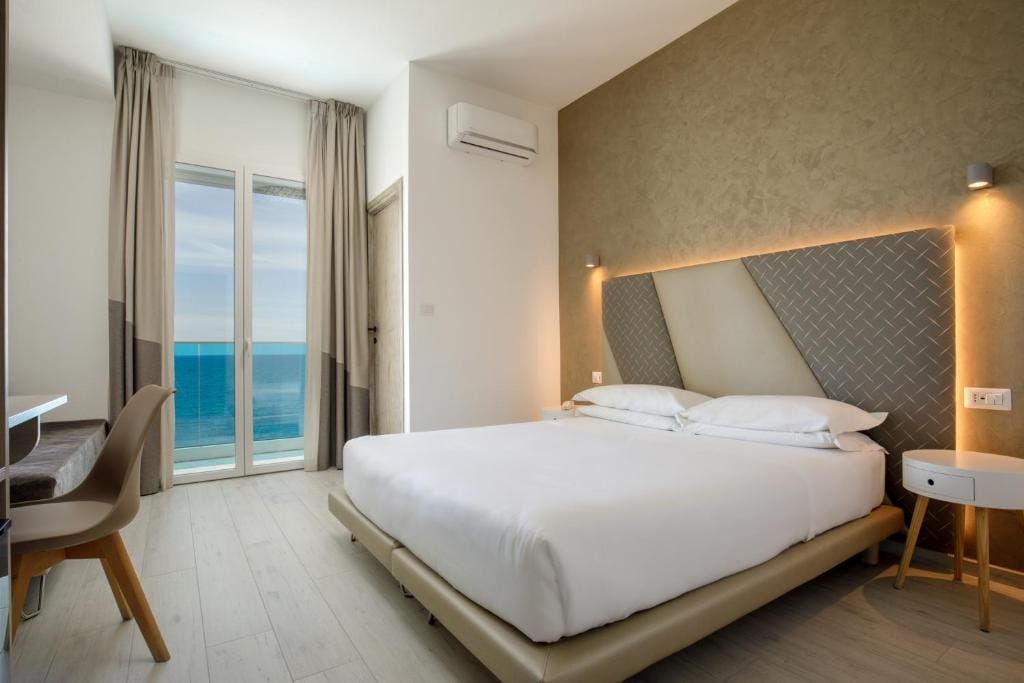 Hotel Tirreno — 2