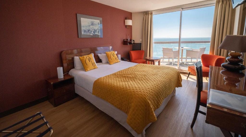 LOGIS HOTEL - La Petite Rade — 2