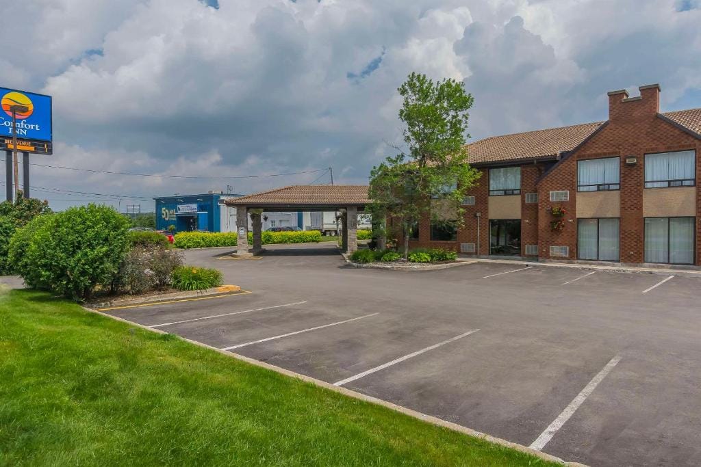Comfort Inn — 1
