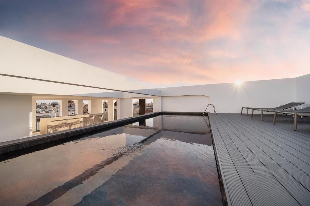 Alinea Suites Limassol Center — 4