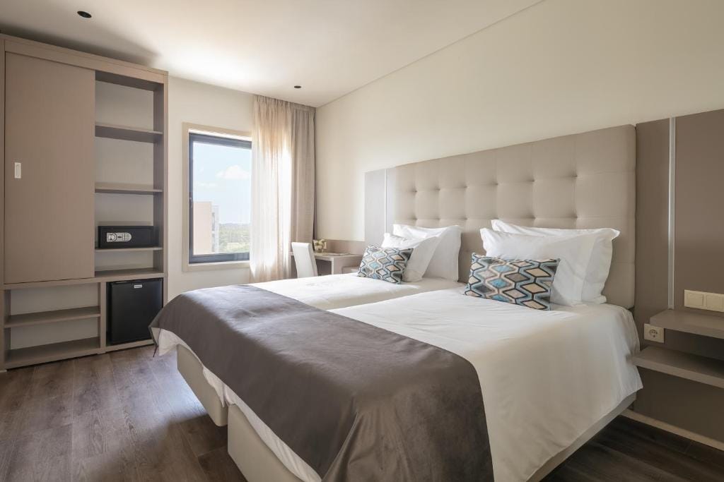 Oporto Airport & Business Hotel — 2