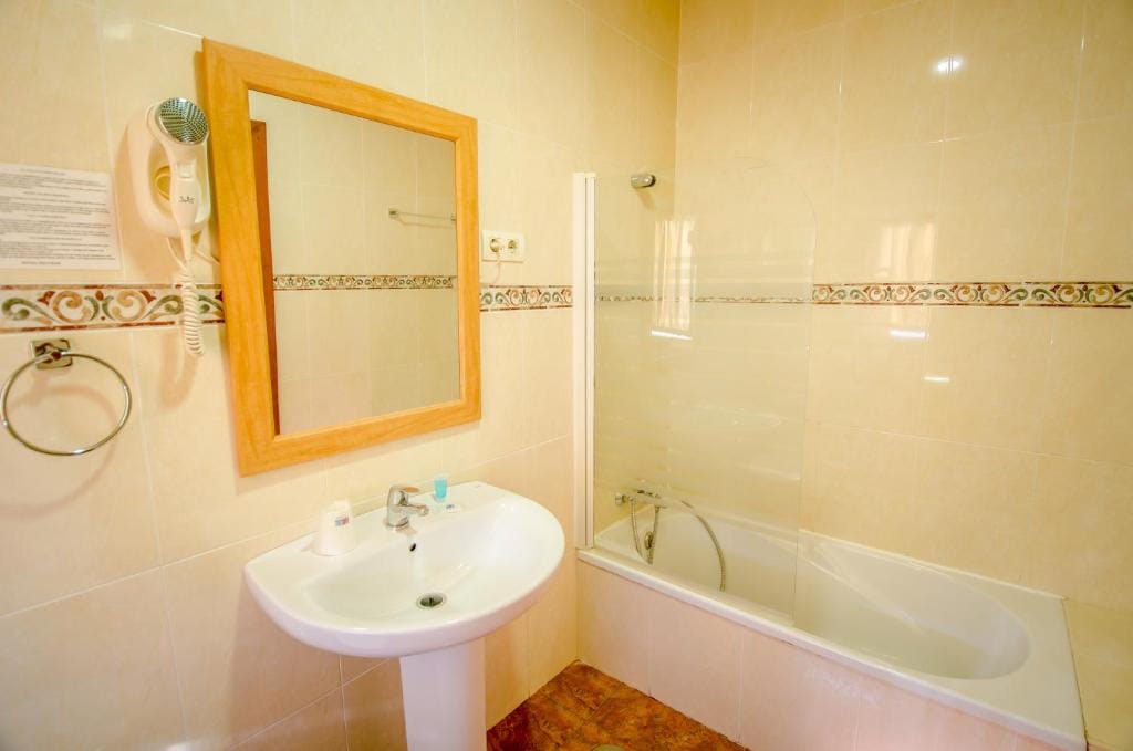 Hotel Solymar — 3