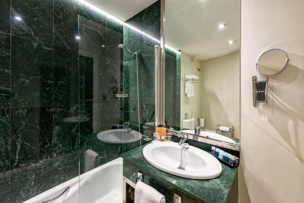 Mariposa Hotel Malaga — 3