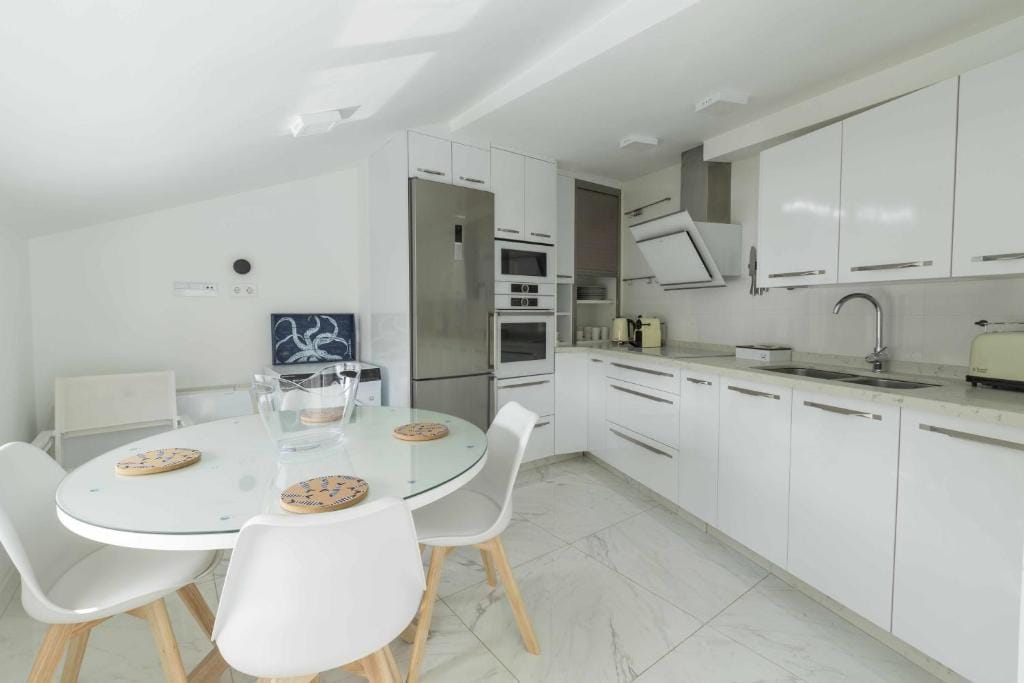 THE CLOCK HOUSE - Luxury Urban Suites — 4