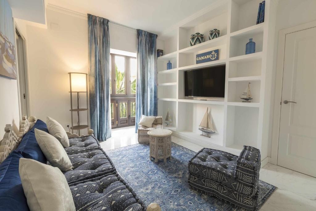 THE CLOCK HOUSE - Luxury Urban Suites — 5