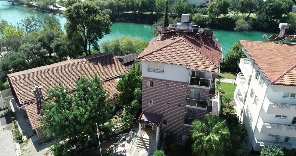 River Hotel — 1