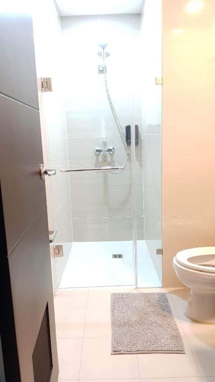 101 Newport blvd C2 4F by Rechelle Nunag — 3
