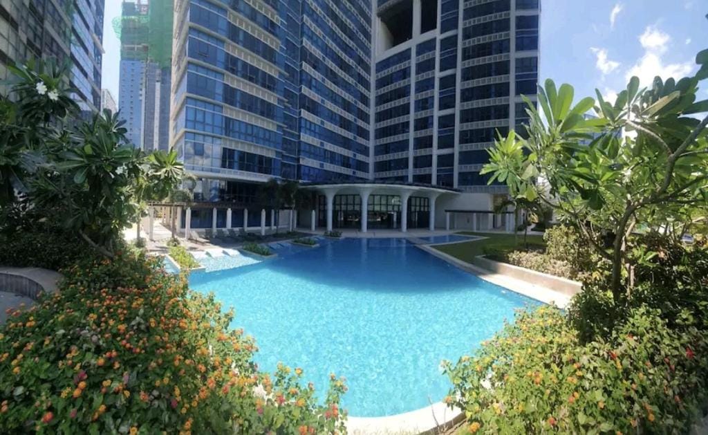 2BR at the FORT BGC near Malls, Restaurants & Shops — 1