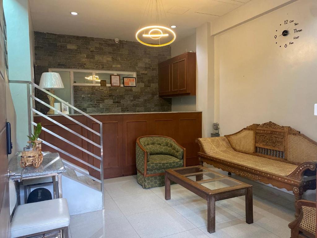 ABE Lodge Taguig — 4