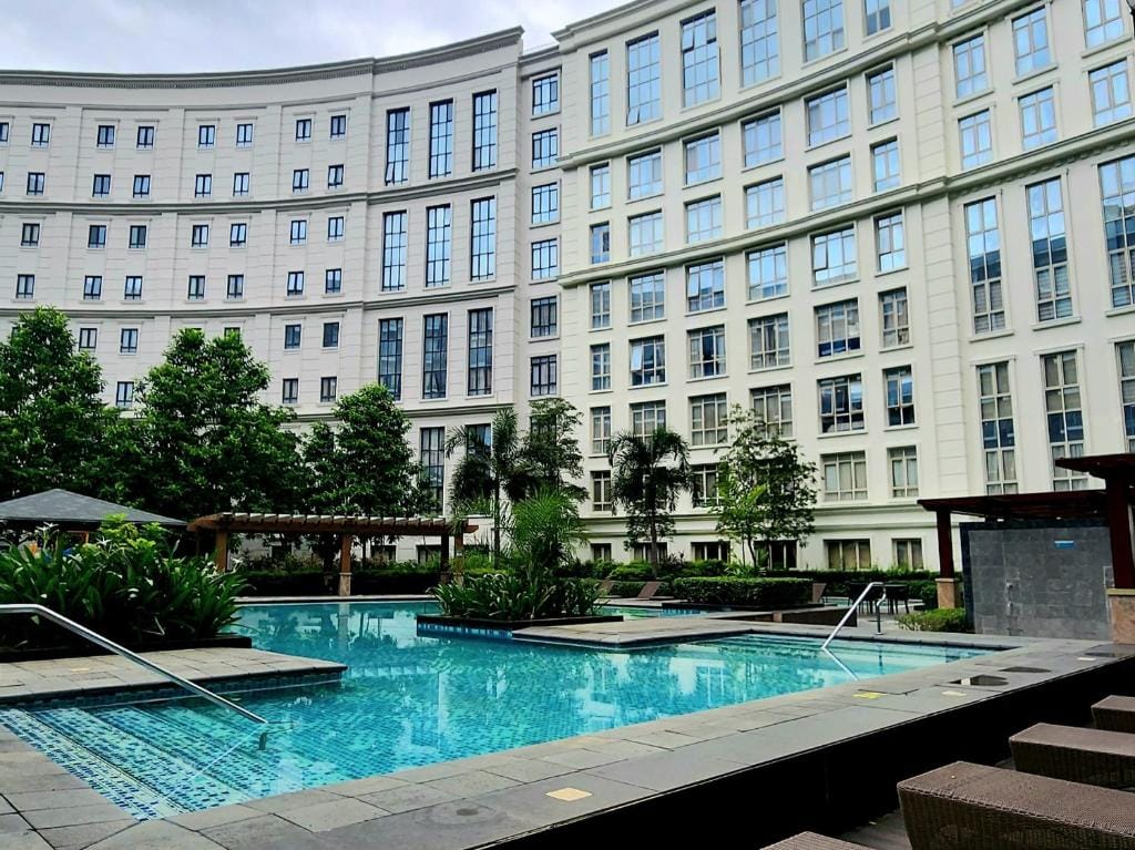 House of B&Y - 81 Newport Blvd across T3 — 4