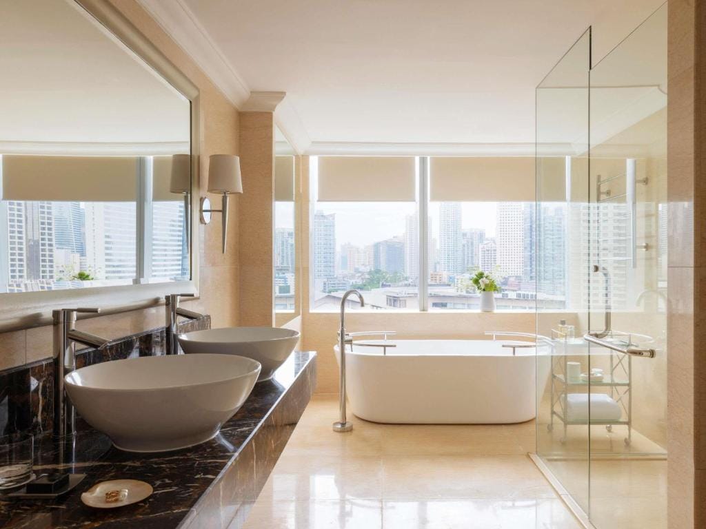 Raffles Makati — 3