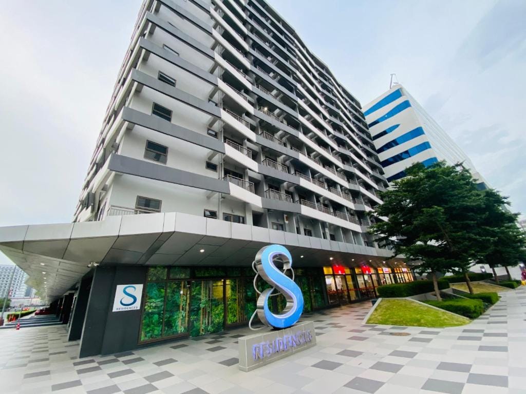 S Residences Condo in SM MOA, Arena, SMX near NAIA Airport — 1
