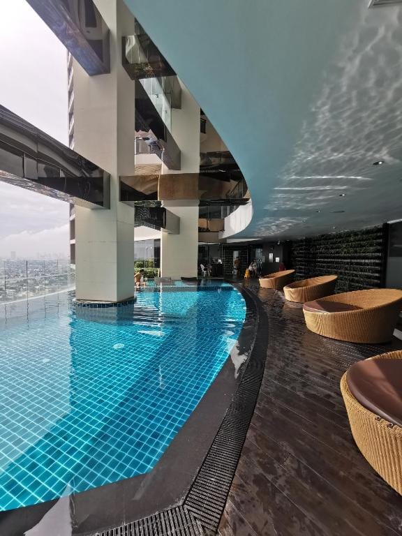 Spacious 1BR APT near Nightlife and Business Center in Makati — 4