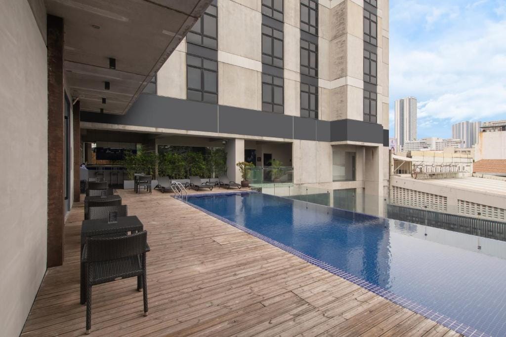 The B Hotel Quezon City — 3