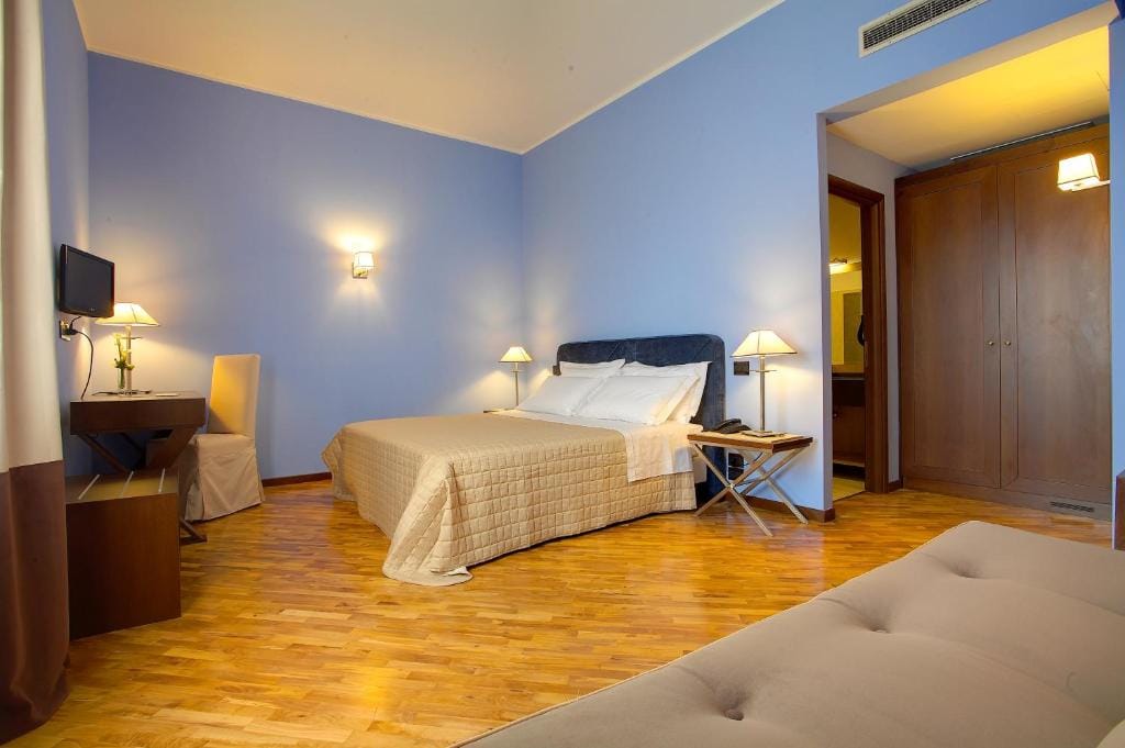 Hotel Messenion — 2