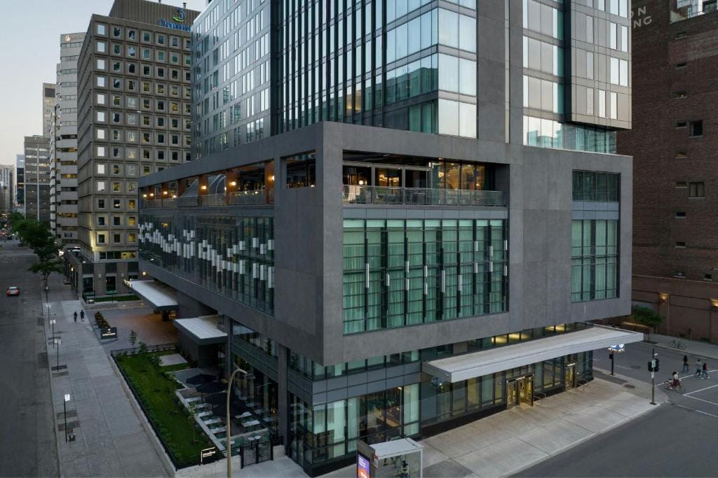 HONEYROSE Hotel, Montreal, a Tribute Portfolio Hotel — 1