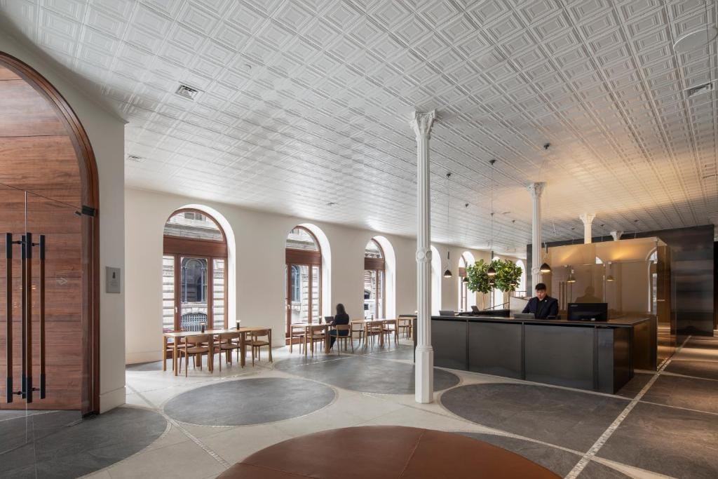 Hotel Gault — 1