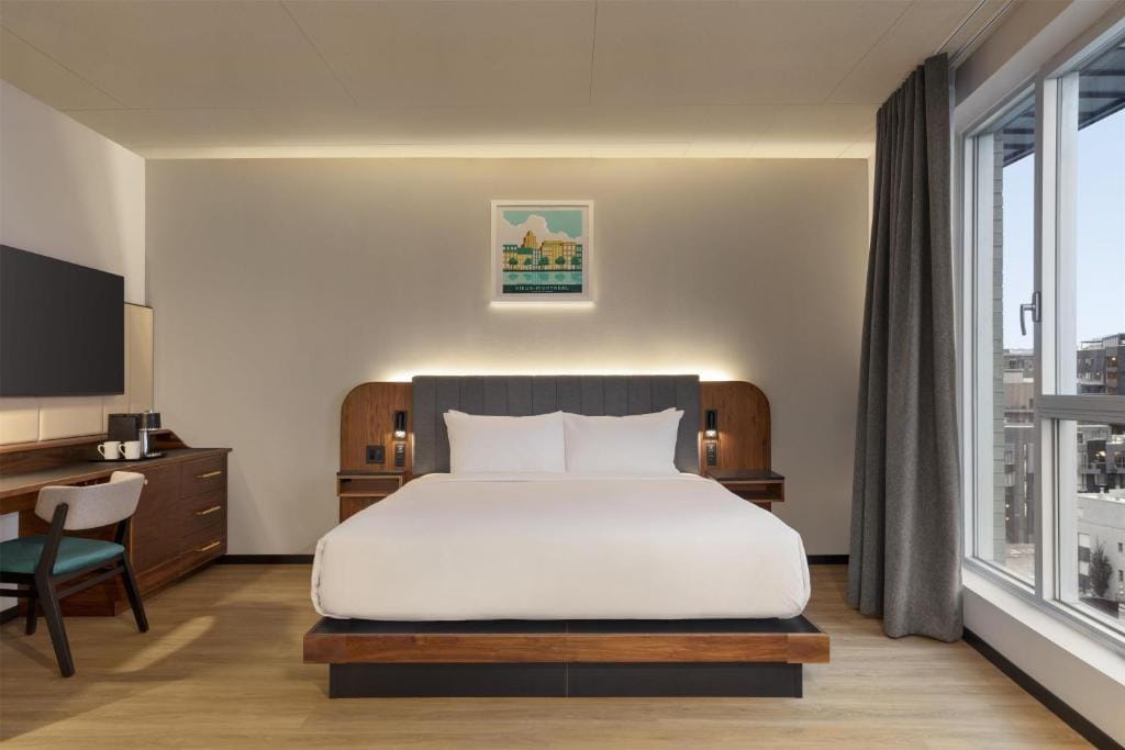 Hyatt Centric Montreal — 5